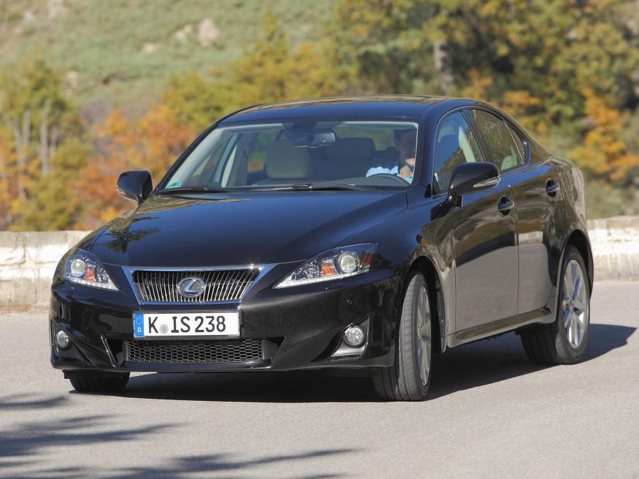  Lexus IS200d 2010 года  (фото 1 из 19)